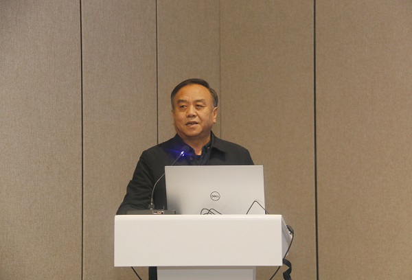 新乡市土木工程学会副理事长、平博足球_平博（中国）副总经理任全涛致辞.jpg